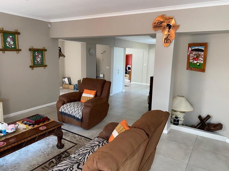 4 Bedroom Property for Sale in Mossel Bay Central Western Cape